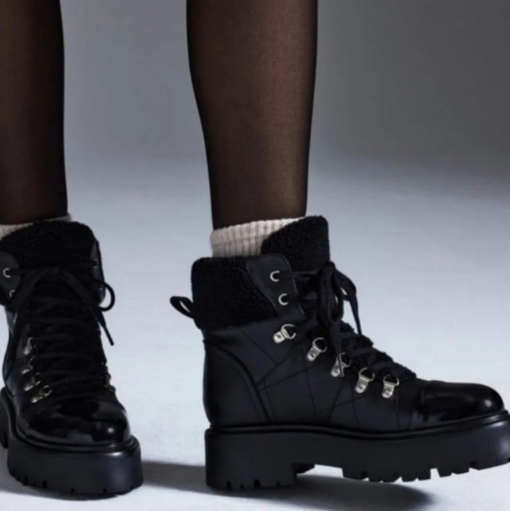 Steve Madden Reyen Black Leather Lace Up dhBoot (Women)Size 6.5 New in box.